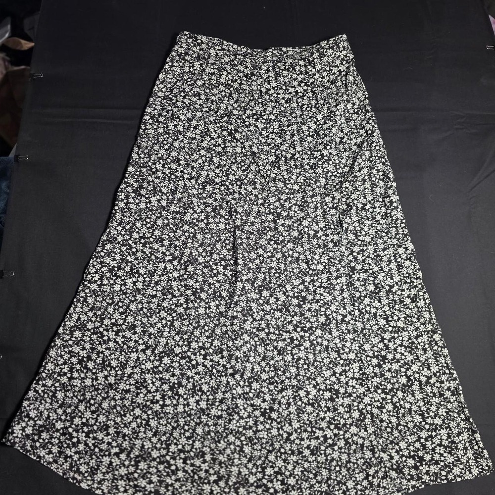 Black and White Floral skirt